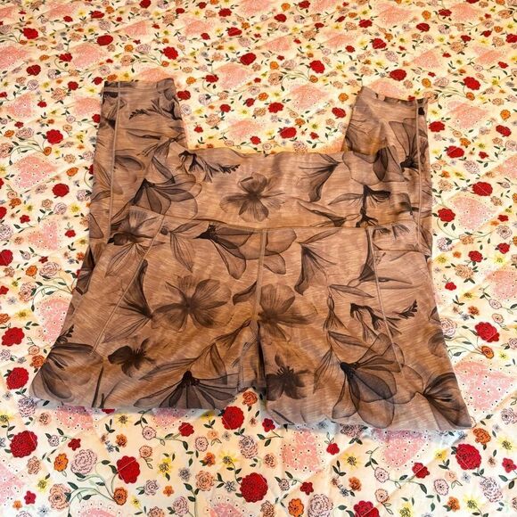 Athleta Salutation Stash Pocket II 7/8 Tight Pink Floral  Leggings - Picture 2 of 4